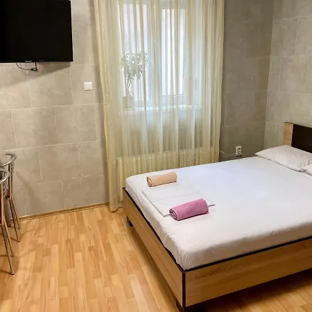 Smart Studio-біля вокзалу-недалеко від центру-городоцька 131